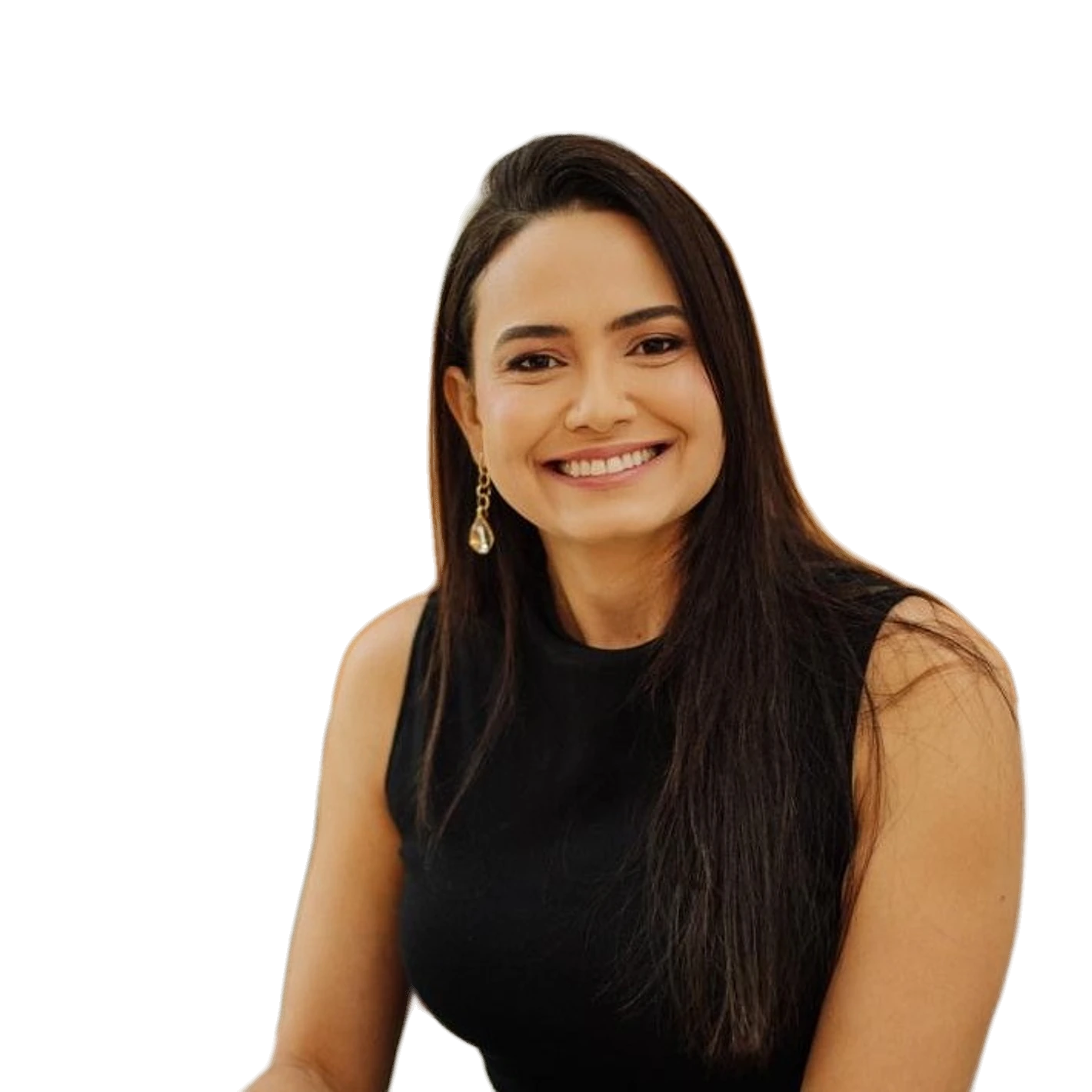 Dra. Luana Menezes sorrindo, de cabelo solto e blusa preta
